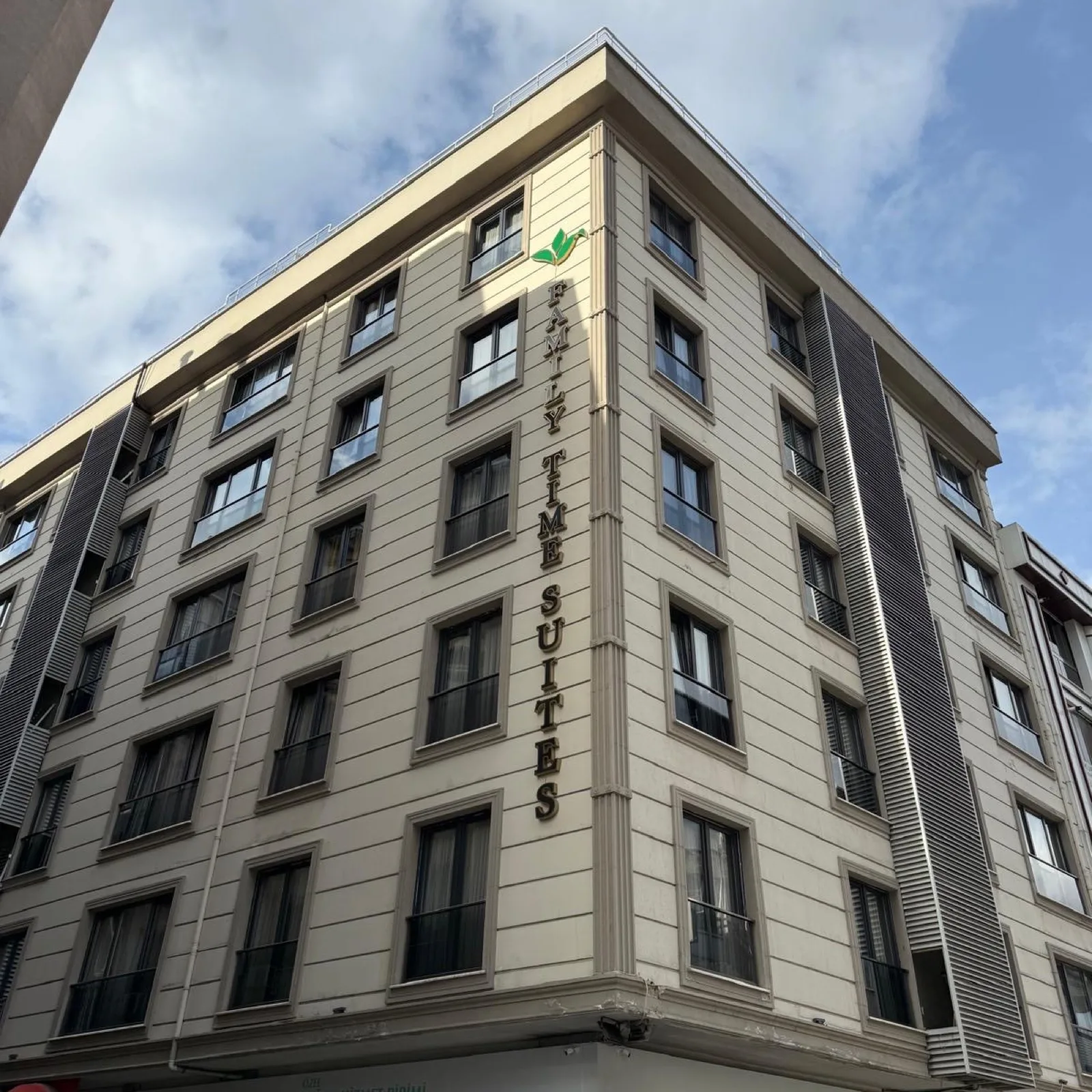 Family Time Suites Çağlayan — konut ve apart otel cepheli yapı